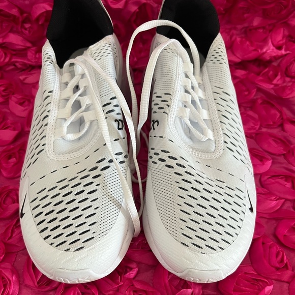 Nike Air Max 270 Women's Shoes - Picture 3 of 8